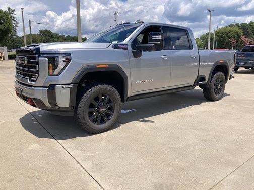 2025 GMC Sierra 2500 AT4
