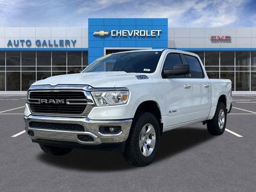 Bright White Clearcoat 2020 RAM 1500 Big Horn