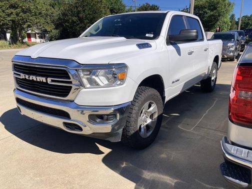 Bright White Clearcoat 2020 RAM 1500 Big Horn