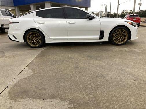 2022 Kia Stinger GT-Line