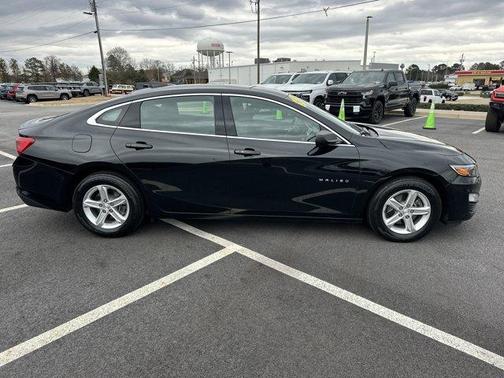 2022 Chevrolet Malibu 1LS