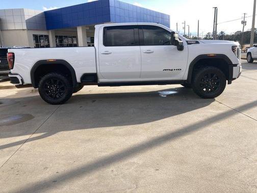 2024 GMC Sierra 2500 AT4