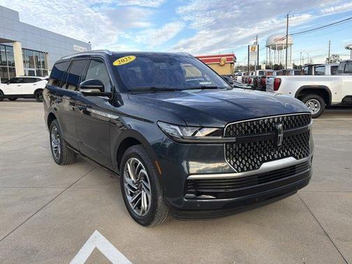 2025 Lincoln Navigator Reserve