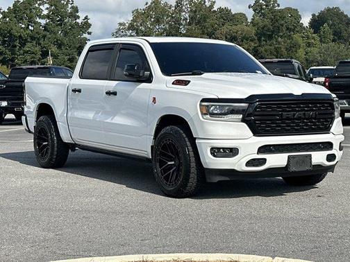 Bright White Clearcoat 2023 RAM 1500 Big Horn