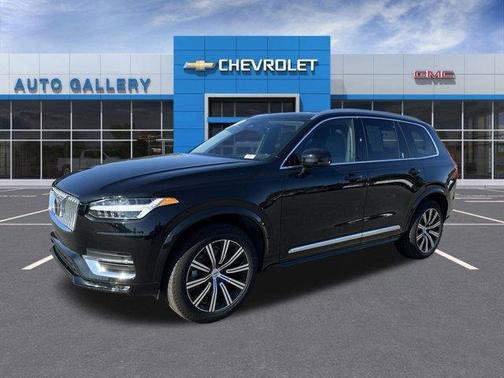 2025 Volvo XC90 B5 Core