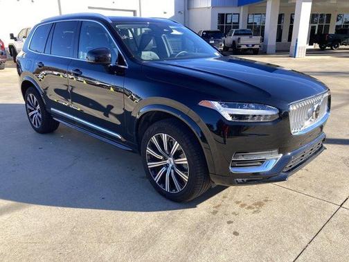 2025 Volvo XC90 B5 Core