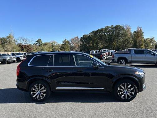 2025 Volvo XC90 B5 Core