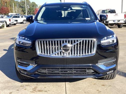 2025 Volvo XC90 B5 Core