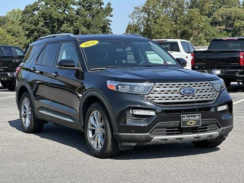 Black Metallic 2021 Ford Explorer Limited