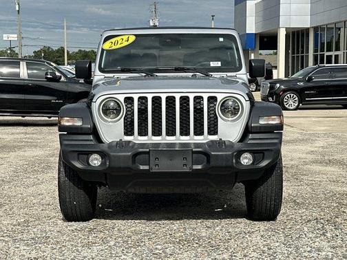 Silver Zynith Clearcoat 2024 Jeep Wrangler Sport