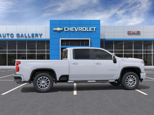 Summit White 2026 Chevrolet Silverado 2500 LT