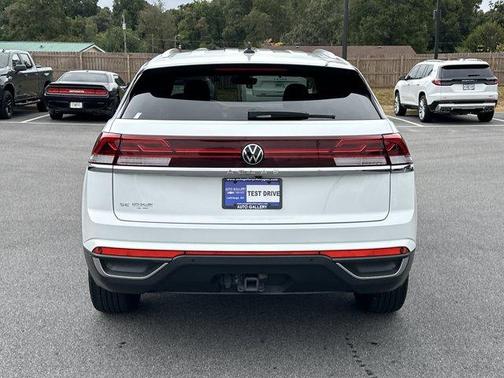 2024 Volkswagen Atlas Cross Sport 2.0T SE w/Technology