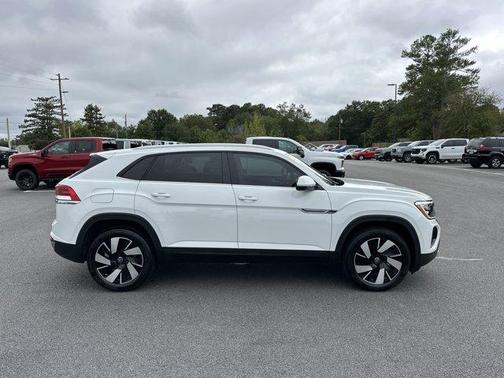 2024 Volkswagen Atlas Cross Sport 2.0T SE w/Technology