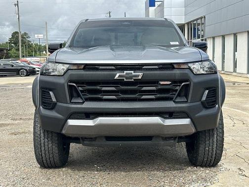 Sterling Gray Metallic 2023 Chevrolet Colorado Trail Boss