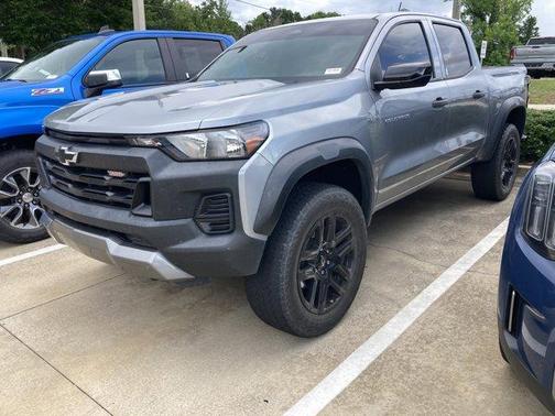 Sterling Gray Metallic 2023 Chevrolet Colorado Trail Boss