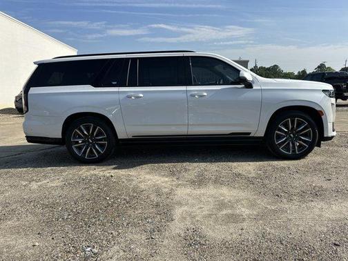 Crystal White Tri-Coat 2021 Cadillac Escalade ESV Sport