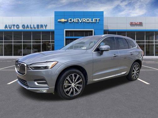 Gray 2021 Volvo XC60 T6 Inscription