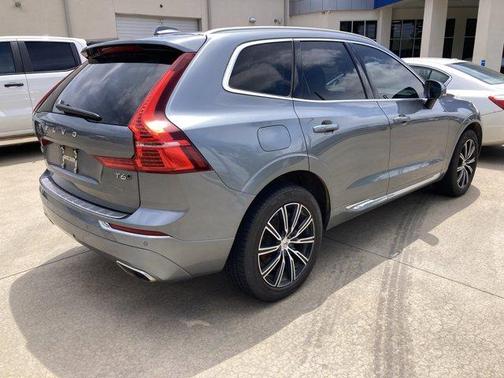 Gray 2021 Volvo XC60 T6 Inscription