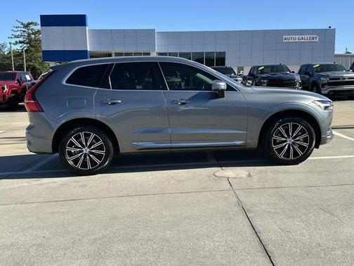 Gray 2021 Volvo XC60 T6 Inscription