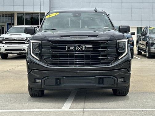 Onyx Black 2022 GMC Sierra 1500 Elevation