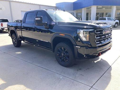 2025 GMC Sierra 2500 AT4