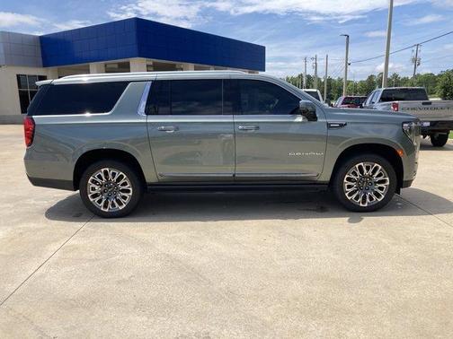 2023 GMC Yukon XL Denali Ultimate