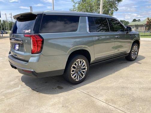2023 GMC Yukon XL Denali Ultimate