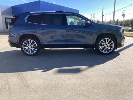 2025 GMC Acadia Denali