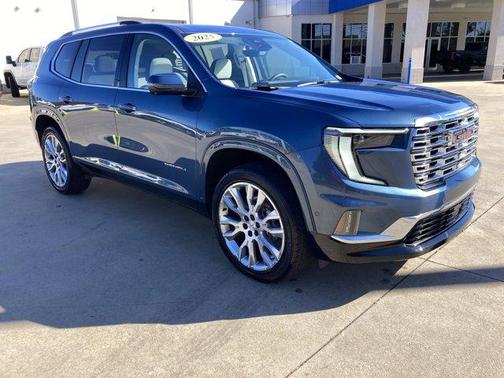 2025 GMC Acadia Denali