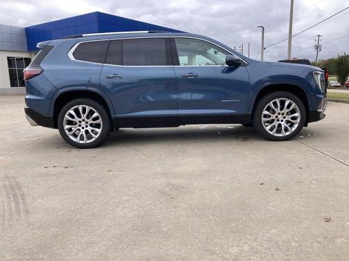 2025 GMC Acadia Denali