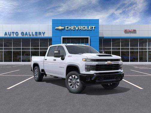 Summit White 2026 Chevrolet Silverado 2500 Custom
