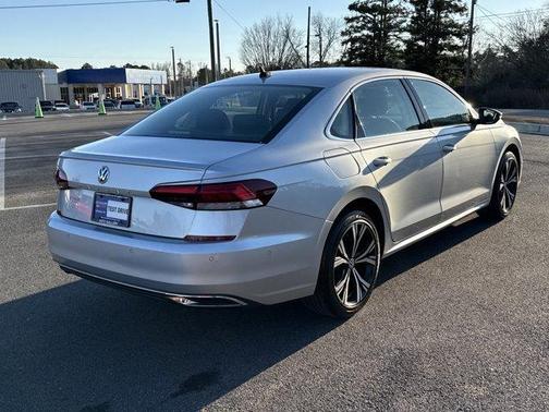 2020 Volkswagen Passat 2.0T SEL