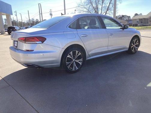2020 Volkswagen Passat 2.0T SEL