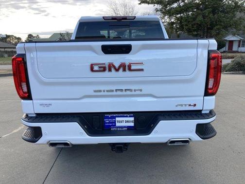 2025 GMC Sierra 1500 AT4