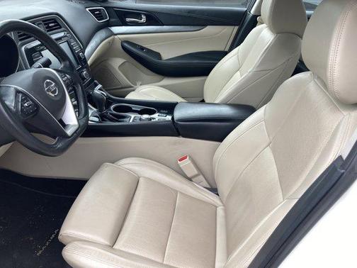 White 2018 Nissan Maxima 3.5 SL