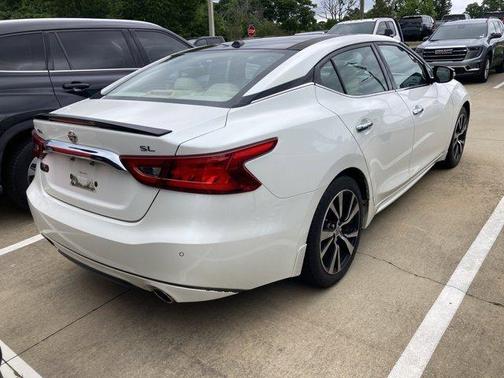White 2018 Nissan Maxima 3.5 SL