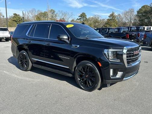 2023 GMC Yukon SLT