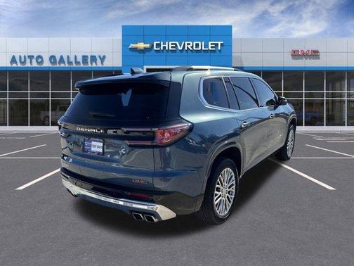 2024 GMC Acadia Denali