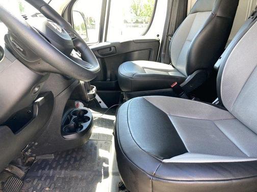 Bright White Clearcoat 2024 RAM ProMaster 2500 High Roof