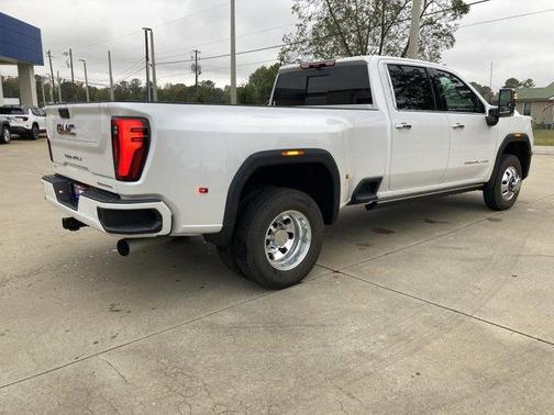 2025 GMC Sierra 3500 Denali