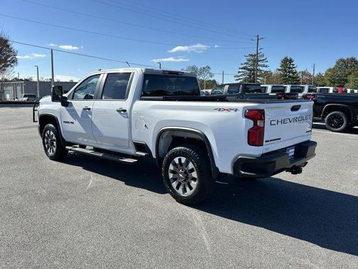 2022 Chevrolet Silverado 2500 Custom