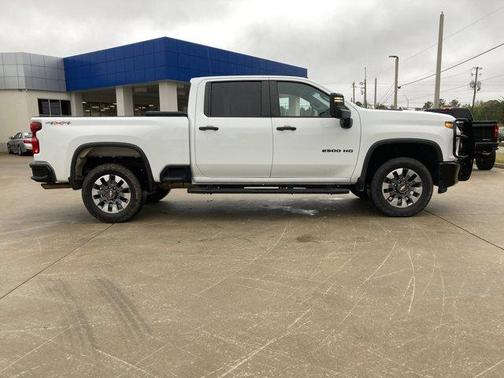 2022 Chevrolet Silverado 2500 Custom