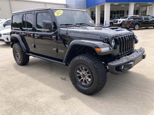 Black Clearcoat 2023 Jeep Wrangler Rubicon 392