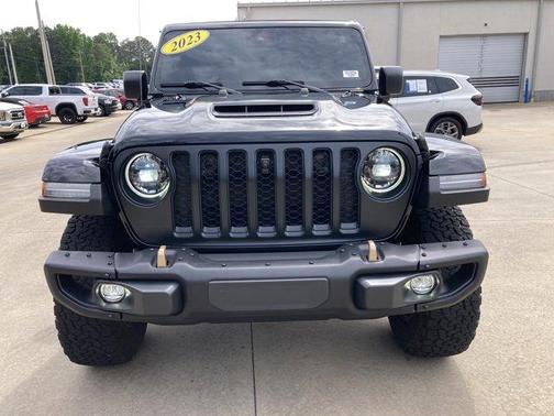 Black Clearcoat 2023 Jeep Wrangler Rubicon 392
