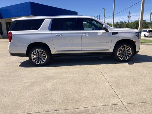 White Frost Tri-Coat 2024 GMC Yukon XL Denali Ultimate