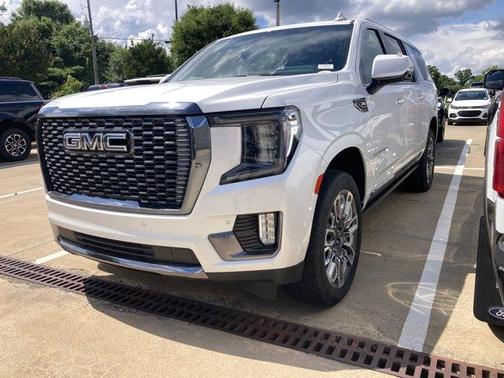 White Frost Tri-Coat 2024 GMC Yukon XL Denali Ultimate