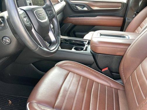 White Frost Tri-Coat 2024 GMC Yukon XL Denali Ultimate