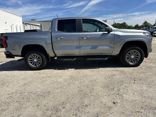 Sterling Gray Metallic 2024 Chevrolet Colorado LT