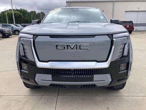 2024 GMC Sierra EV Denali