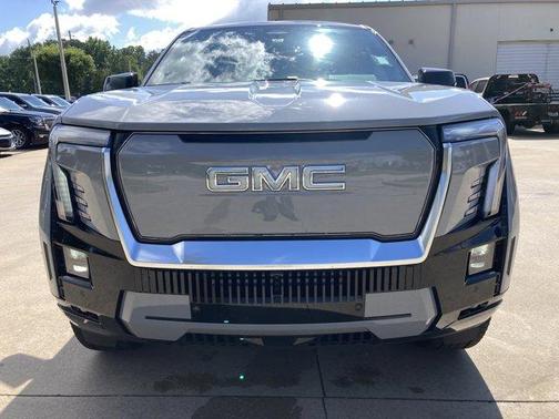 2024 GMC Sierra EV Denali